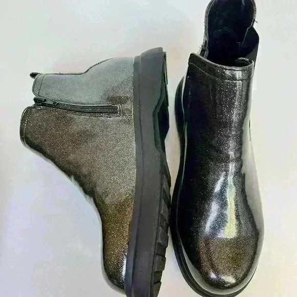 DV Dolce Vita Girl's Cole Ankle Boot - Picture 2 of 8